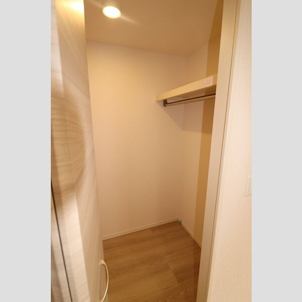 収納 (ウォークインクローゼット)