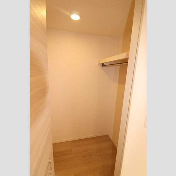 収納 (ウォークインクローゼット)