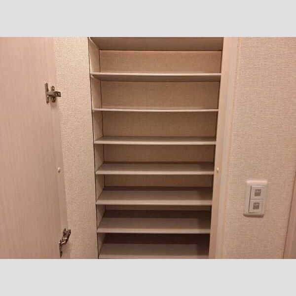 玄関 (シューズボックス)