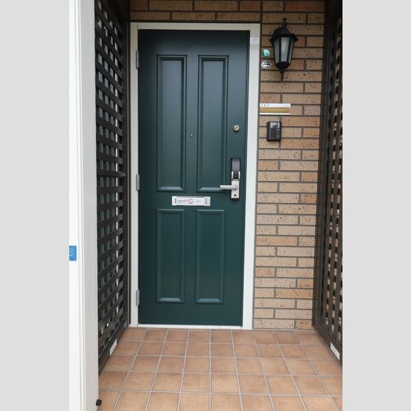 玄関 (玄関ドア)