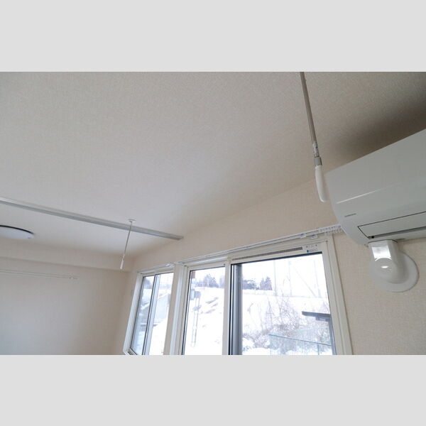 その他 (エアコン、室内物干し)