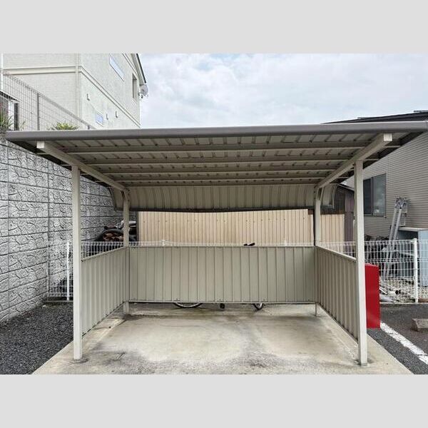 現地周辺 (駐車場)