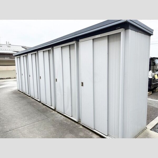 現地周辺 (物置)