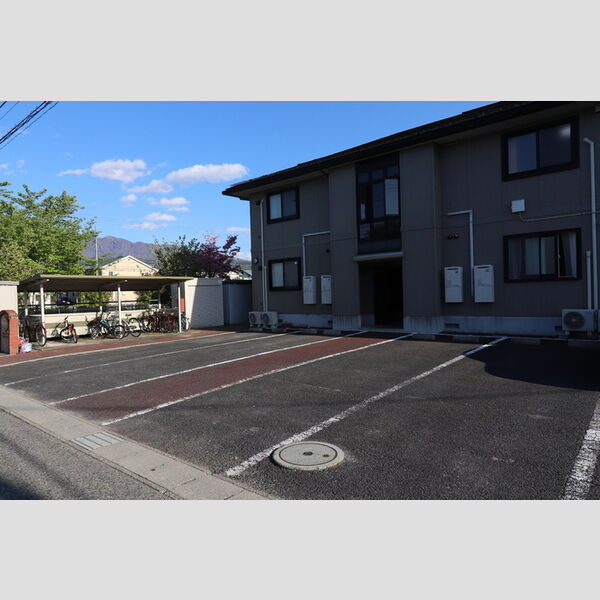 駐車場 (駐車場)