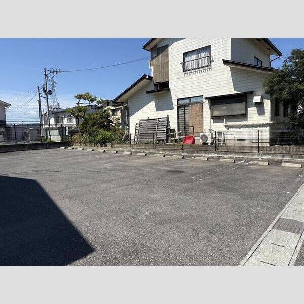 駐車場 (駐車場)
