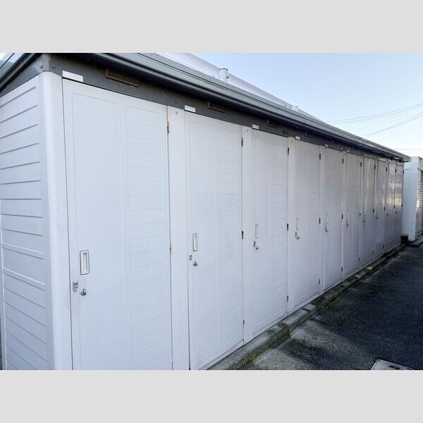 現地周辺 (物置)