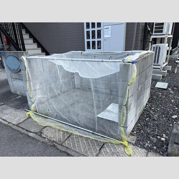 現地周辺 (ゴミステーション)