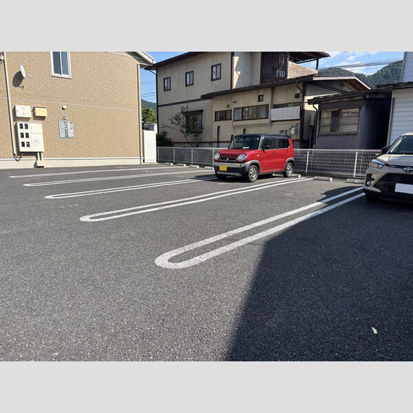 駐車場 (駐車場)