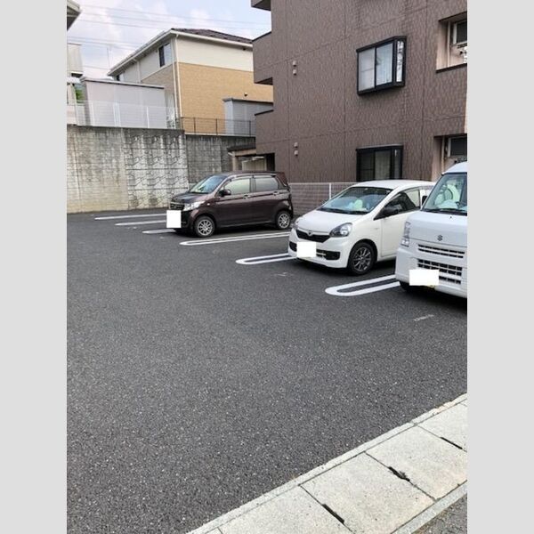 駐車場 (駐車場)