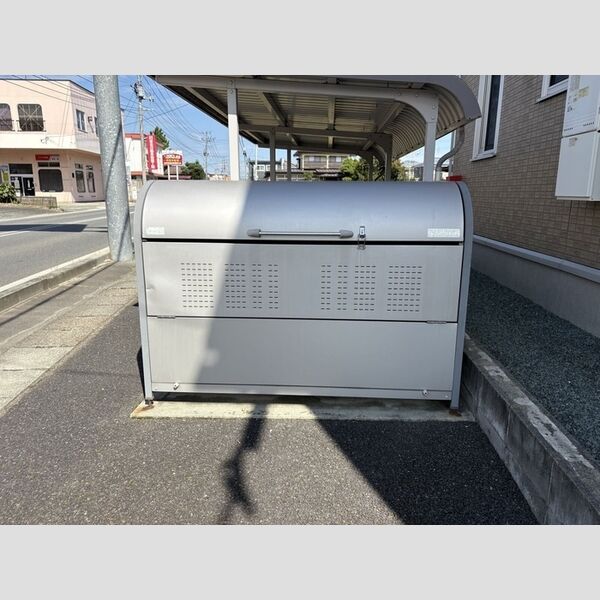 現地周辺 (ゴミステーション)