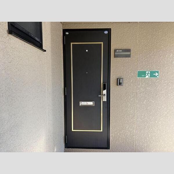 現地周辺 (玄関前)