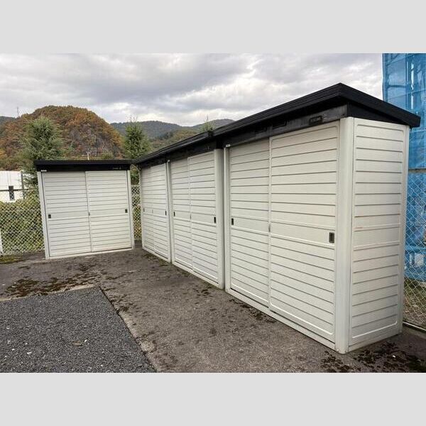 現地周辺 (物置)