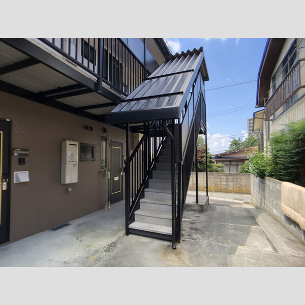 エントランス (外階段)