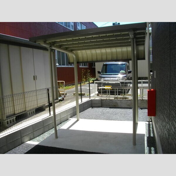 現地周辺 (駐輪場)