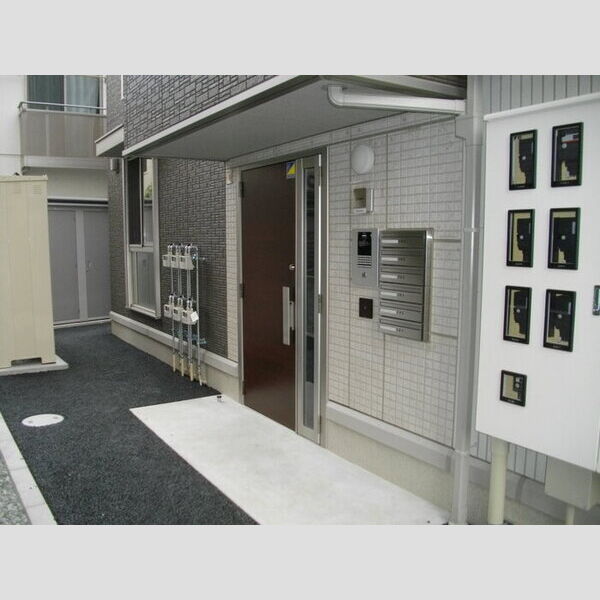 エントランス (エントランス)