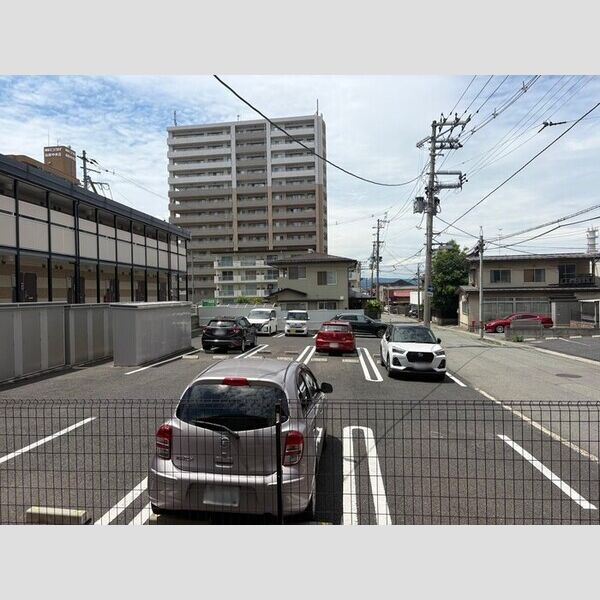 駐車場 (駐車場)