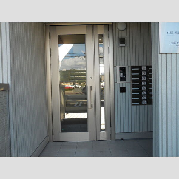 エントランス (エントランス)