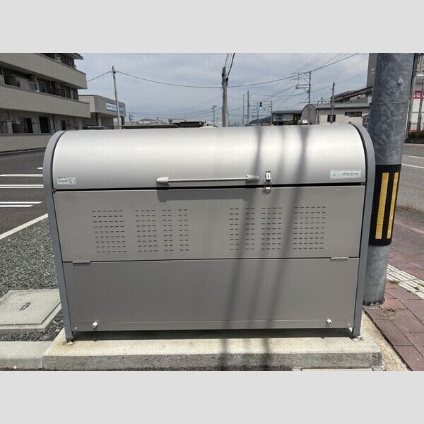 現地周辺 (ゴミステーション)