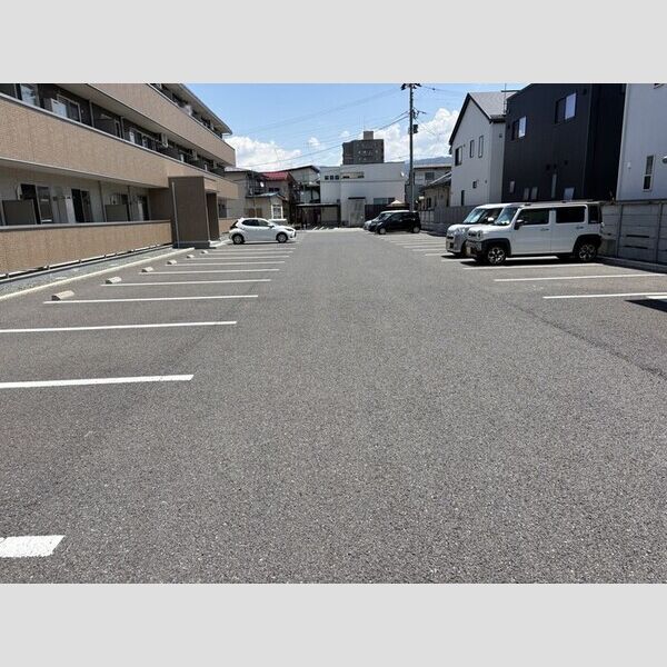 駐車場 (駐車場)