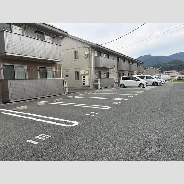 駐車場 (駐車場)