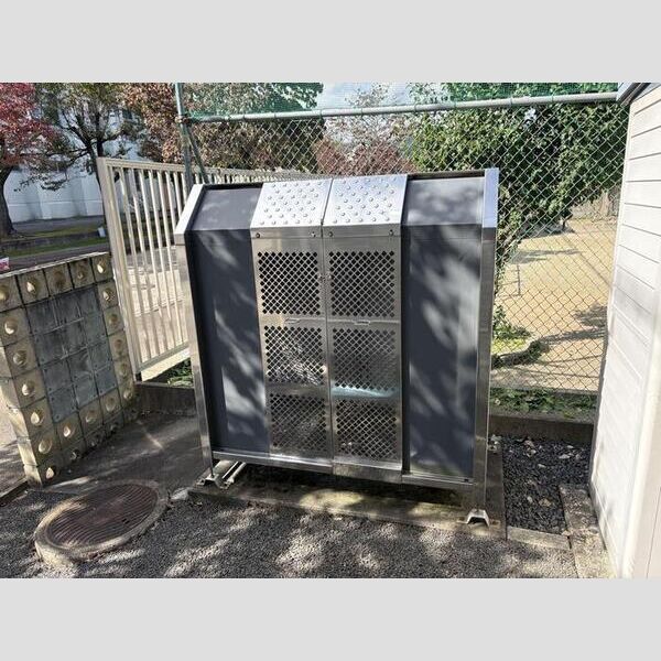 現地周辺 (ゴミステーション)