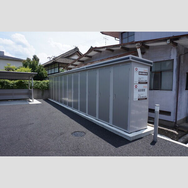 現地周辺 (専用物置あり)