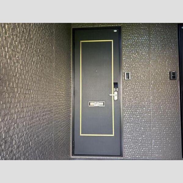 現地周辺 (玄関前)