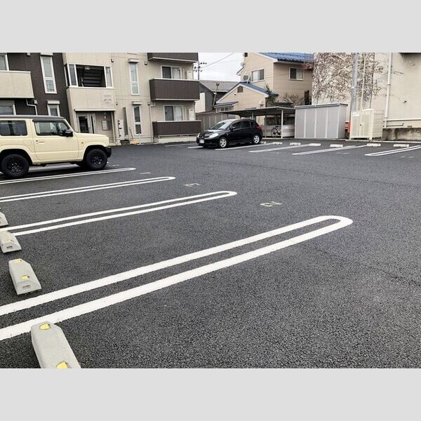 駐車場 (駐車場)