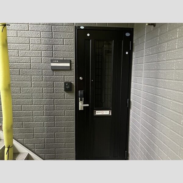 現地周辺 (玄関前)