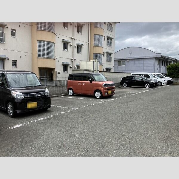 駐車場 (駐車場)