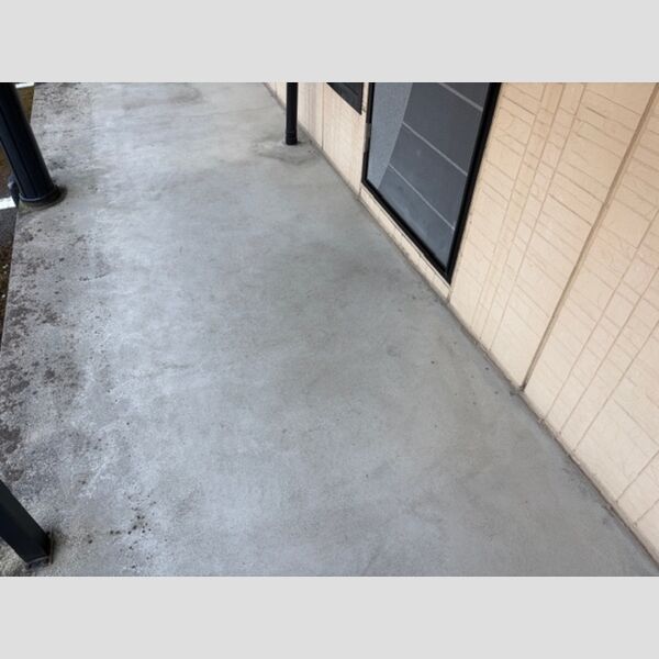 現地周辺 (ロビー)