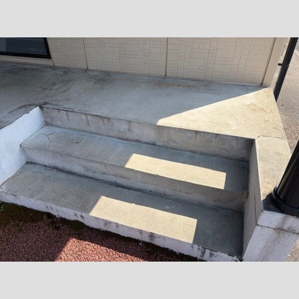 エントランス (エントランス)