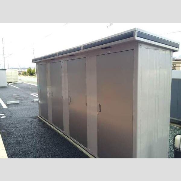 現地周辺 (物置)