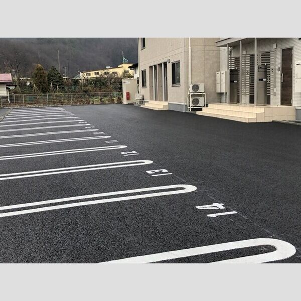 駐車場 (駐車場)