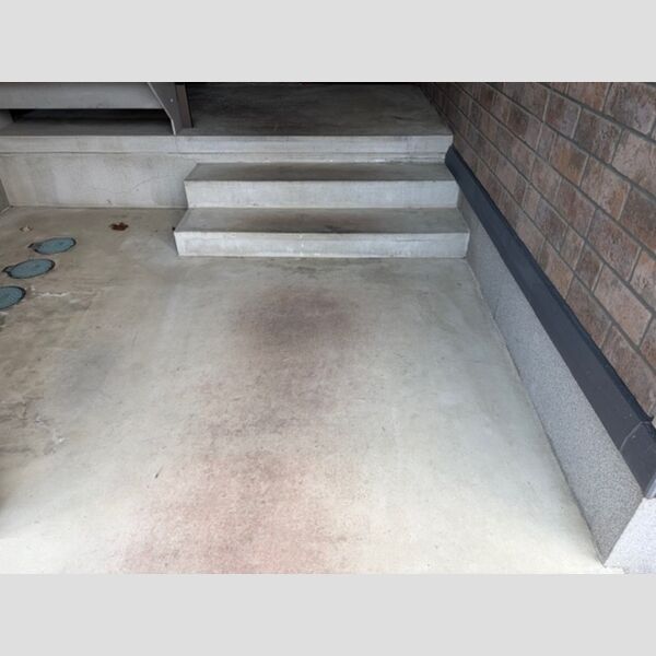 現地周辺 (ロビー)