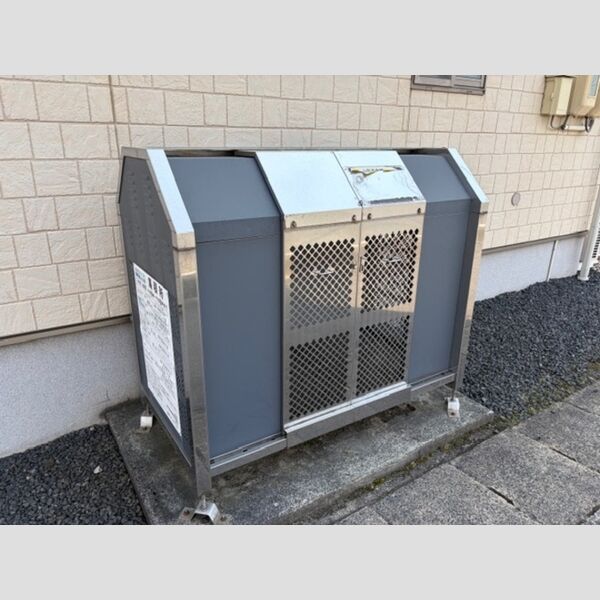 現地周辺 (ゴミステーション)