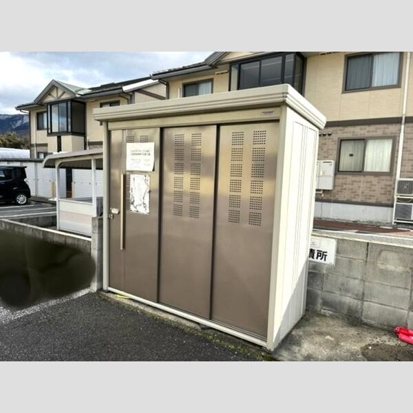 現地周辺 (ゴミステーション)