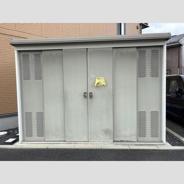 現地周辺 (ゴミステーション)