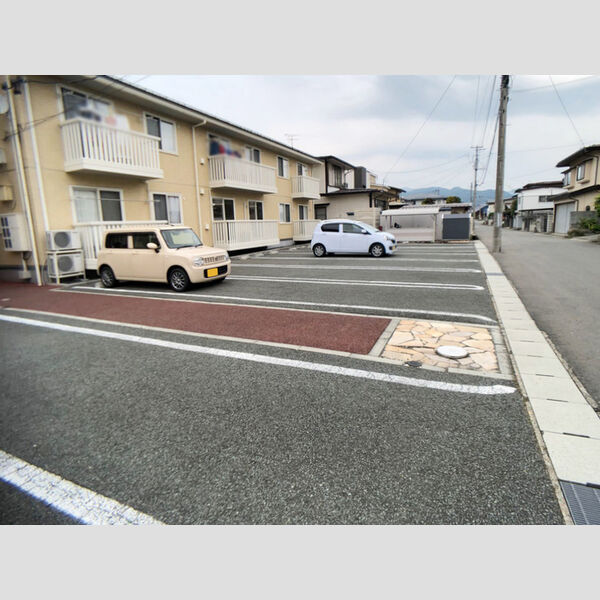 駐車場 (駐車場)
