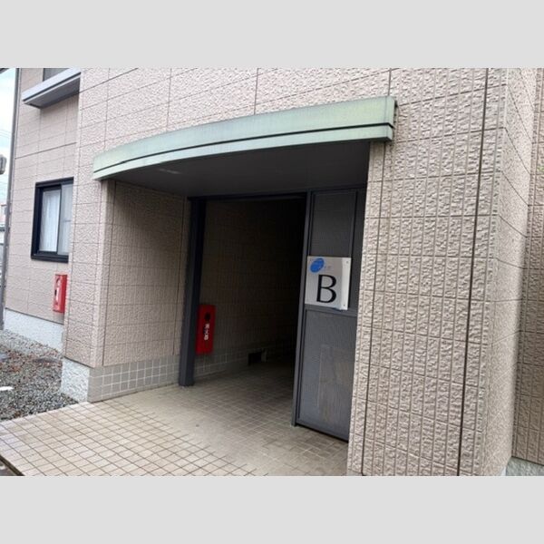 エントランス (エントランス)