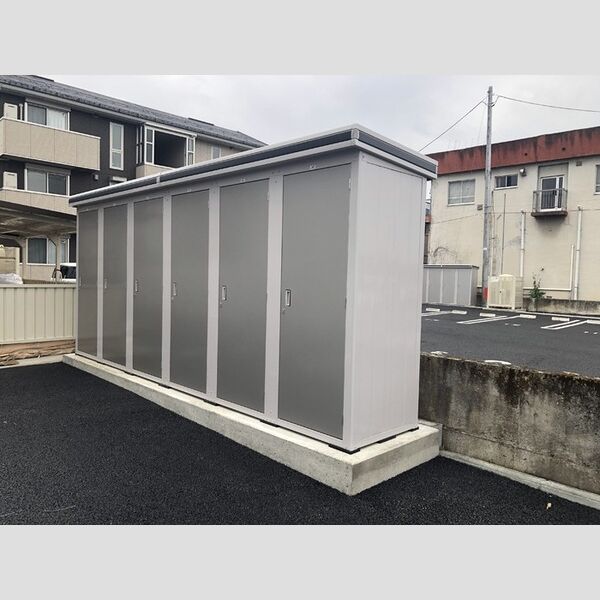 現地周辺 (物置)