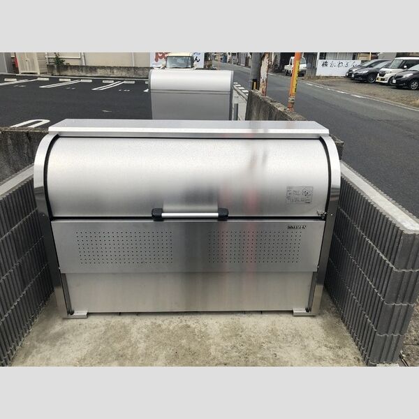 現地周辺 (アパート専用ゴミBOX)