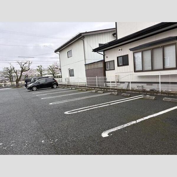 駐車場 (駐車場)