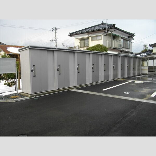 現地周辺 (専用物置あり)