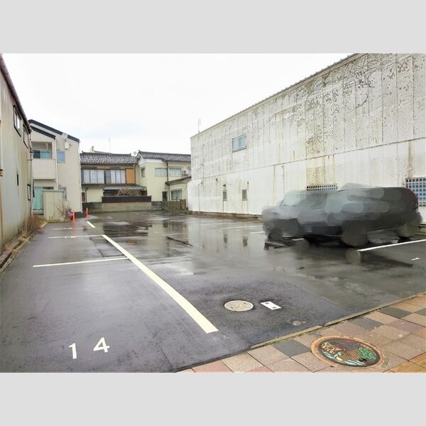 駐車場 (駐車場)