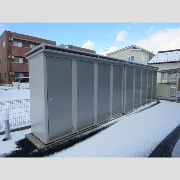 現地周辺 (物置)