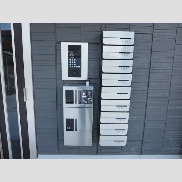 エントランス (エントランス)