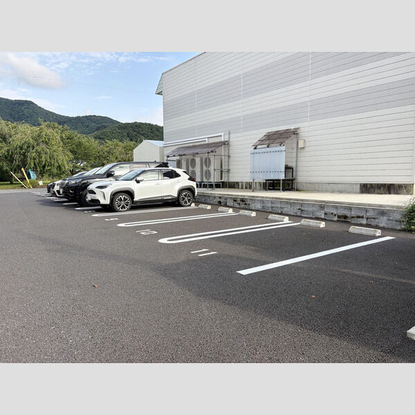 駐車場 (駐車場)