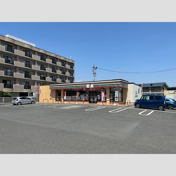 現地周辺 (セブンイレブン天童中里7丁目店(132m))
