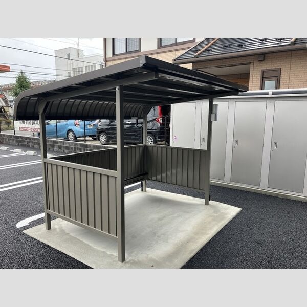 現地周辺 (駐輪場)